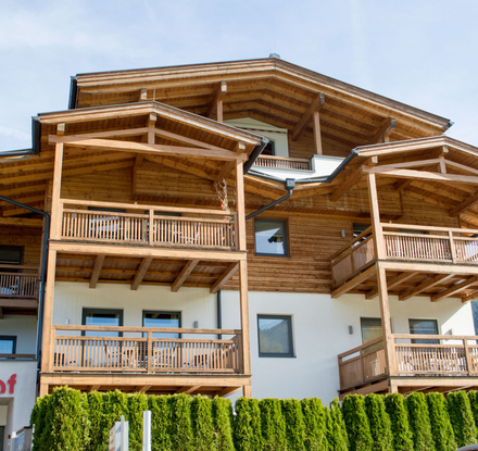 Avenida Style Appartements Kaprun: Exterior view summer Avenida Style Appartements Kaprun: Exterior view summer