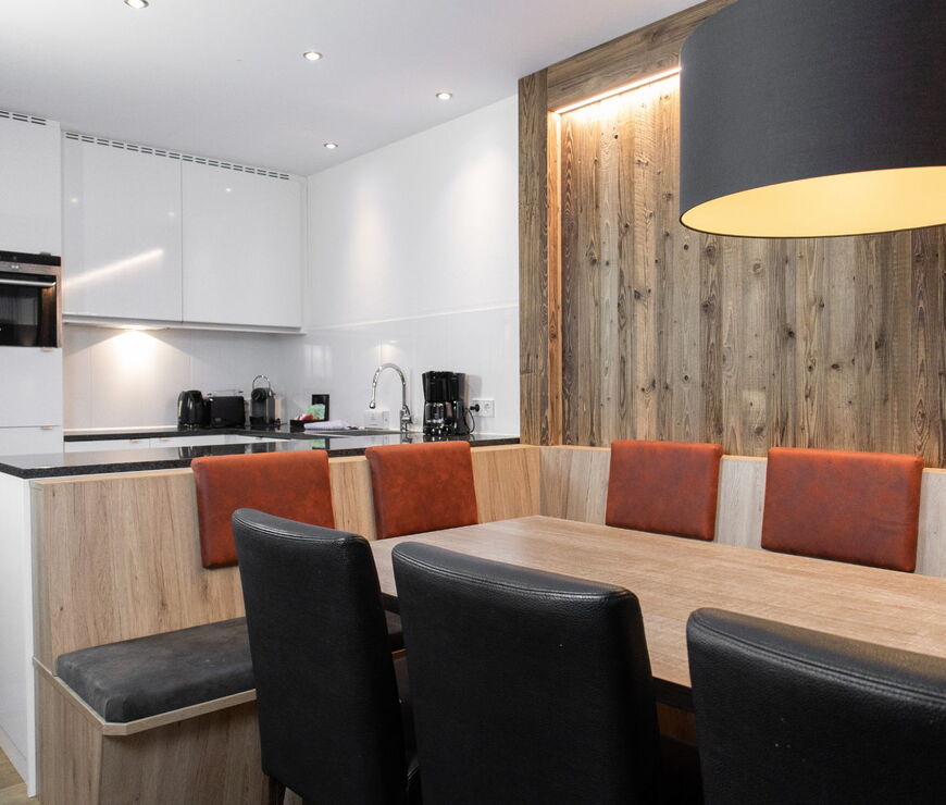 Residence Bellevue Zell am See: Küche mit Esstisch