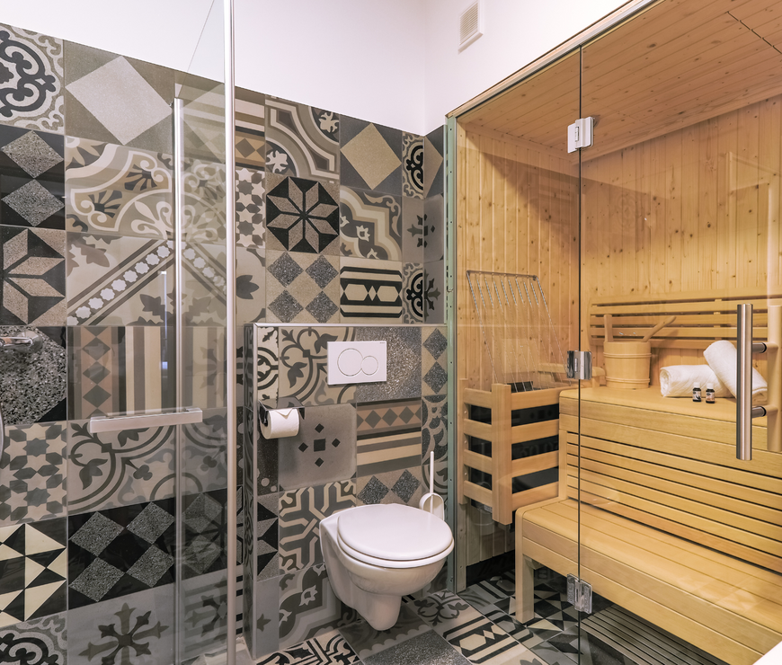 Kitz Residenz Kaprun: Bathroom with sauna