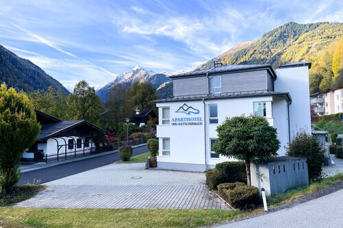 Au&szlig;enansicht des Gletscherblick Kaprun Sommer