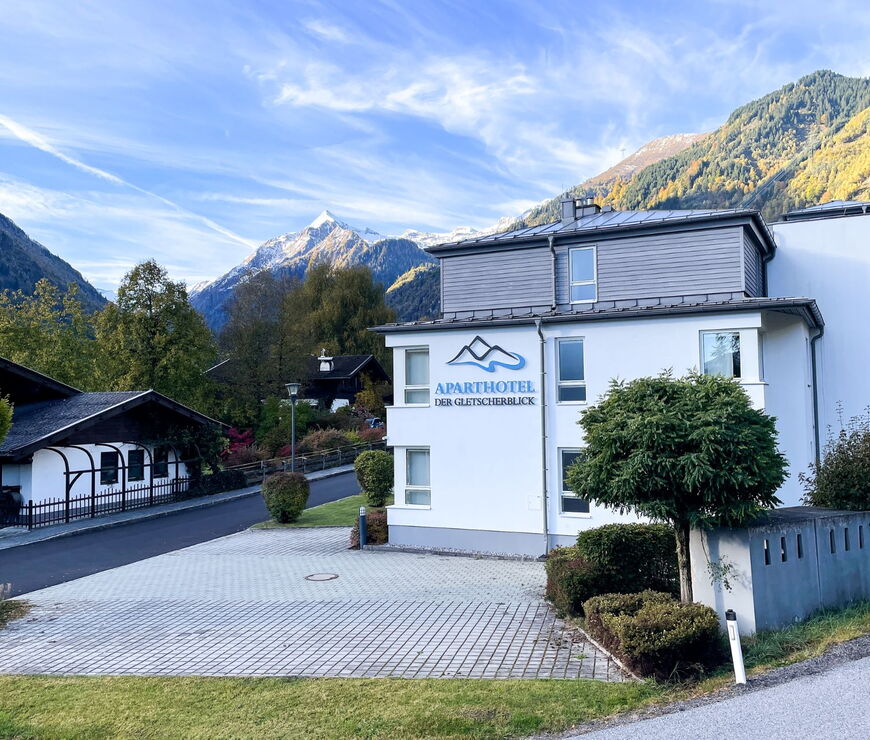 Au&szlig;enansicht des Gletscherblick Kaprun Sommer