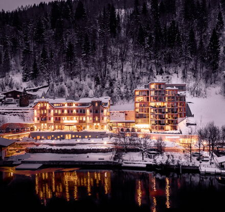 Exterior view of the Residence Bellevue Zell am See winter Exterior view of the Residence Bellevue Zell am See winter