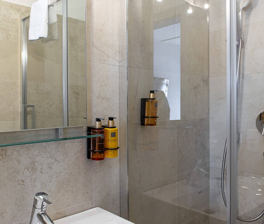 Alpin Rentals SUR | AMR 4 Schlafzimmer Apartment A12